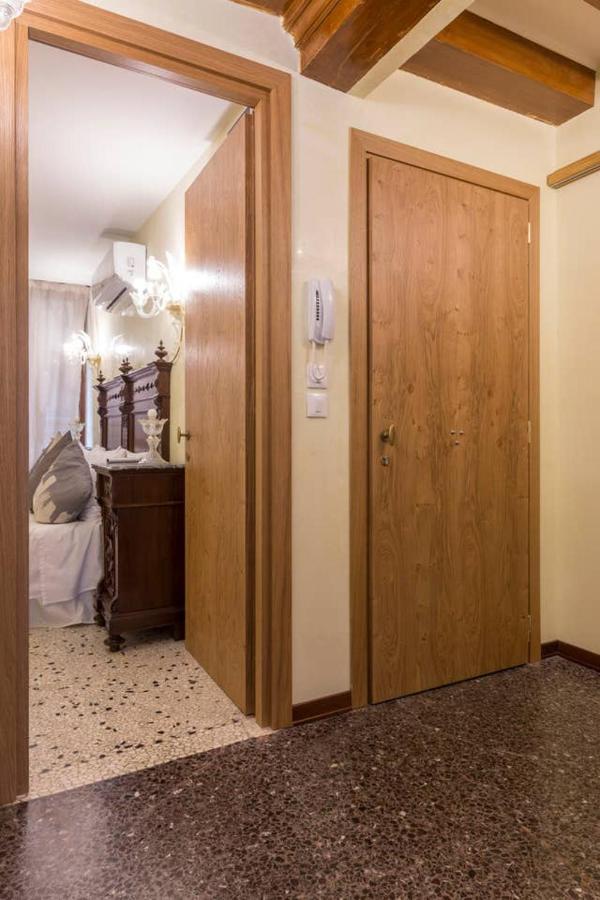 Residence Suite A Venezia Luaran gambar